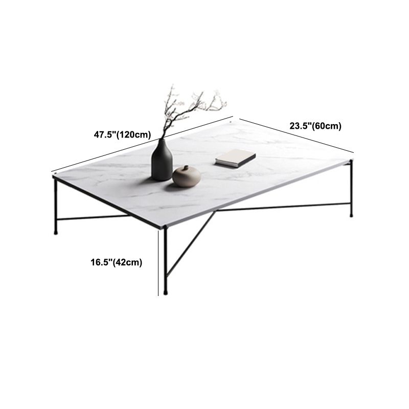 Tavolino in metallo gambe croce con top rettangolare in pietra in bianco