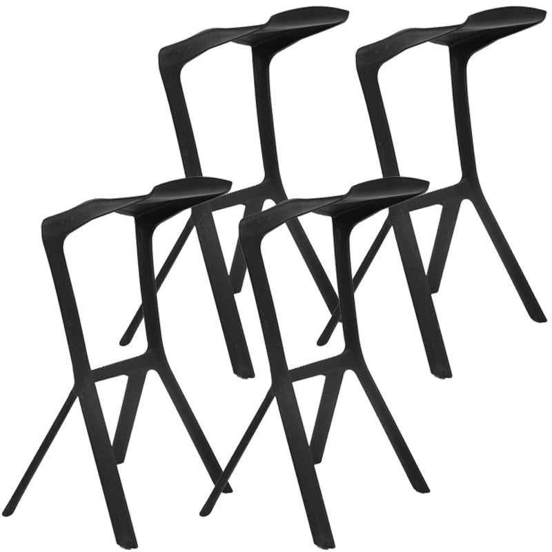Nordic Distinctive Modelling Barstool Plastic 4 Legs Bar Stool for Living Room, Set of 4 Black 4 Piece Set Clearhalo 'Bar Furniture' 'Bar Stools' 'bar_stools' 'furn' 'furn_bar_stools' 'furniture_bar_stools' 'Kitchen & Dining Furniture' 'kitchen&dining_furn' 'kitchen' 'kitchen_furn' Furniture' 4380714