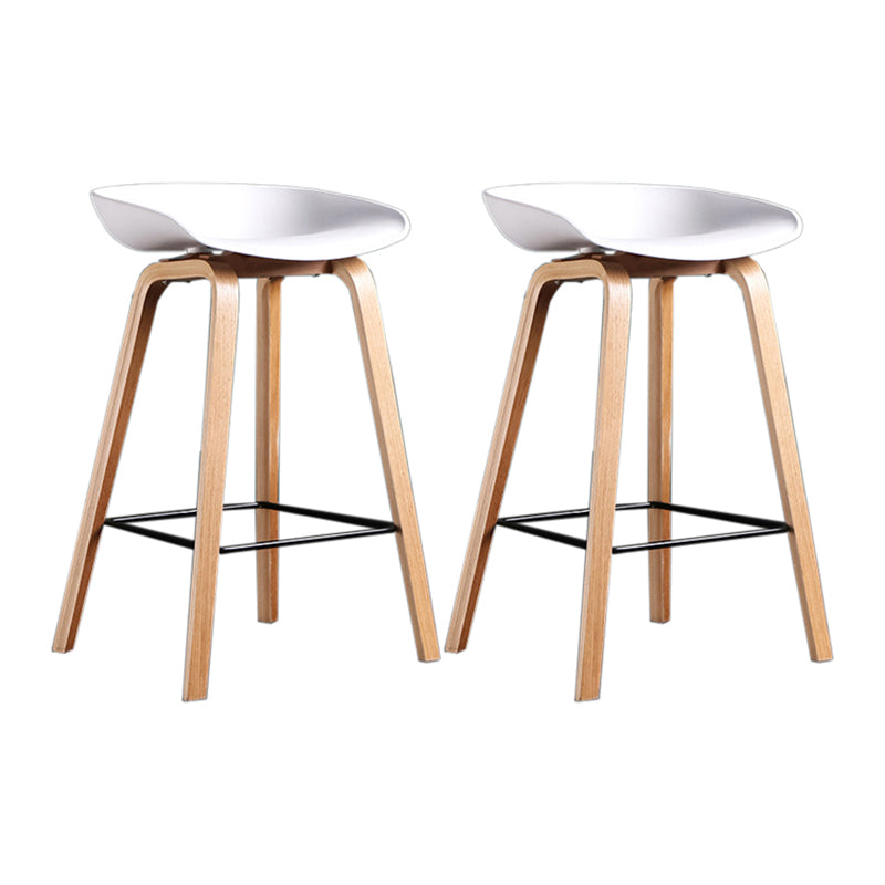 Modern Style Solid Wood Bar Stool with Footrest Low Back Stylish Bar Stool White 2 Piece Set Clearhalo 'Bar Furniture' 'Bar Stools' 'bar_stools' 'furn' 'furn_bar_stools' 'furniture_bar_stools' 'Kitchen & Dining Furniture' 'kitchen&dining_furn' 'kitchen' 'kitchen_furn' Furniture' 4555513