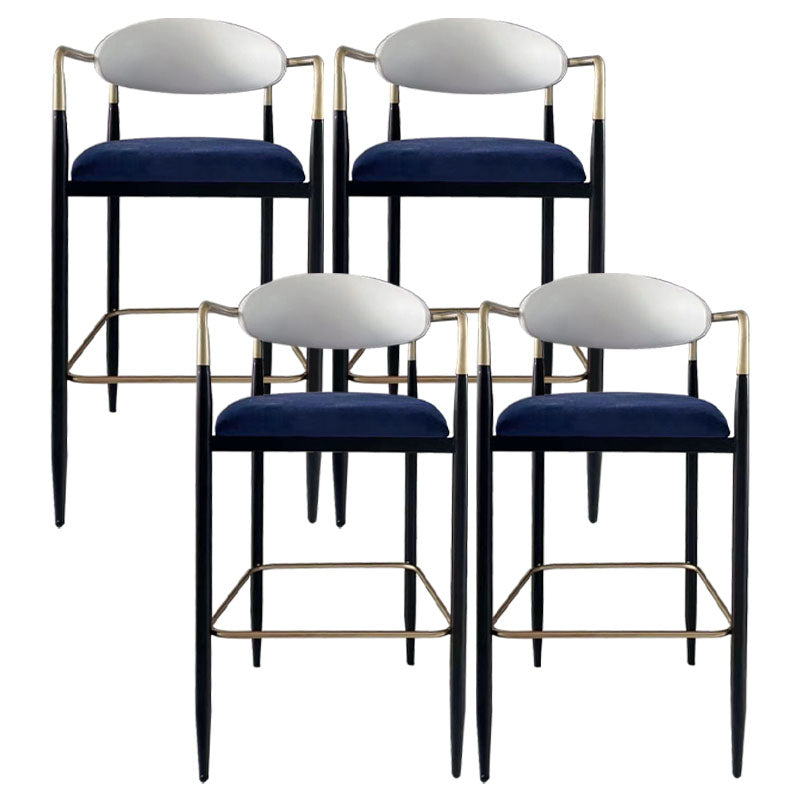 Contemporary Metal Bar Stools Indoor Barstool with Metal Legs and Low Back White 4 Piece Set Clearhalo 'Bar Furniture' 'Bar Stools' 'bar_stools' 'furn' 'furn_bar_stools' 'furniture_bar_stools' 'Kitchen & Dining Furniture' 'kitchen&dining_furn' 'kitchen' 'kitchen_furn' Furniture' 4611441