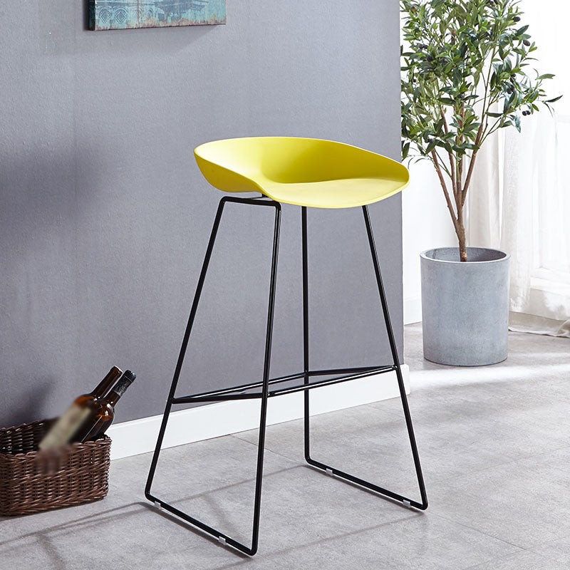 Scandinavian Style Bar-stool Iron Legs Bucket Seat Single Counter Stool for Kitchen Bar Yellow Clearhalo 'Bar Furniture' 'Bar Stools' 'bar_stools' 'furn' 'furn_bar_stools' 'furniture_bar_stools' 'Kitchen & Dining Furniture' 'kitchen&dining_furn' 'kitchen' 'kitchen_furn' Furniture' 4611814