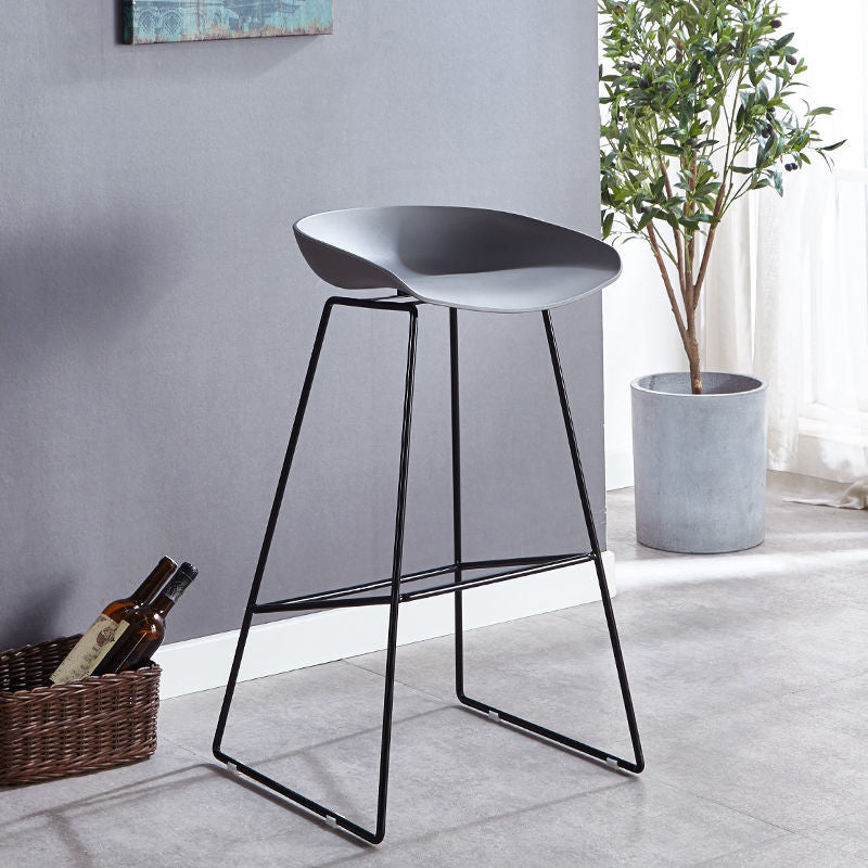 Scandinavian Coffee Shop Footrest Stool Matte Finish Plastic Bar Stool Grey 1 Piece Clearhalo 'Bar Furniture' 'Bar Stools' 'bar_stools' 'Furniture' 'furniture_bar_stools' 'Kitchen & Dining Furniture' 4889306