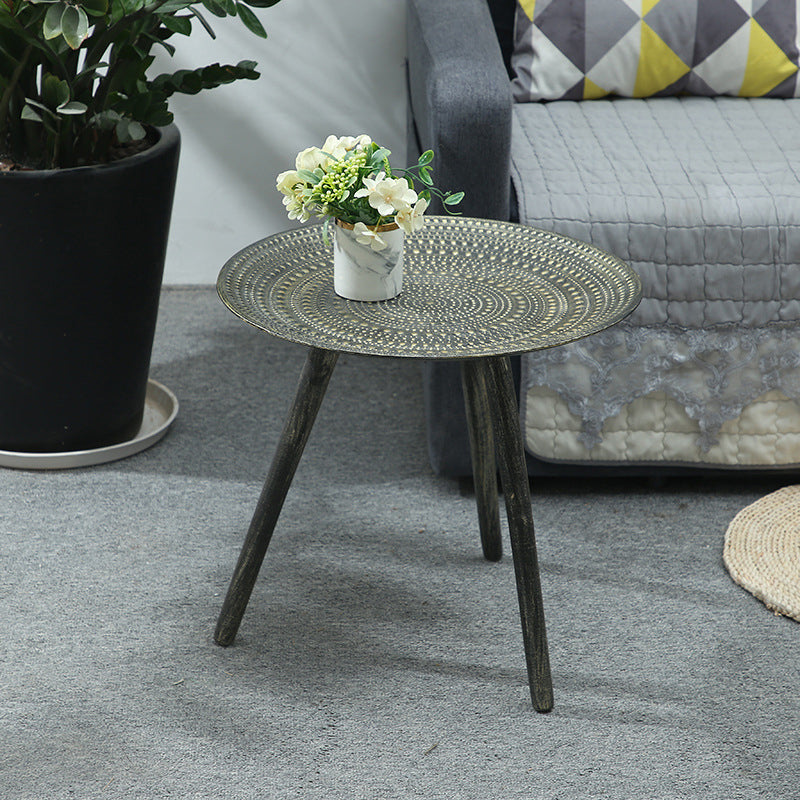 Round Modern Wooden Coffee Table Three Legs Coffee Table in Pink Black Clearhalo 'Coffee & Accent Tables' 'Coffee Tables' 'coffee_tables' 'furn' 'furn_coffee_tables' 'Furniture' 'furniture_coffee_tables' 'Living Room Furniture' 5001256