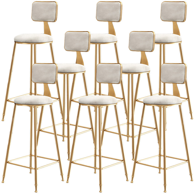 Tabouret de comptoir sans arme nordique Tabouret en fer de la boutique de boutique avec coussin et pédale