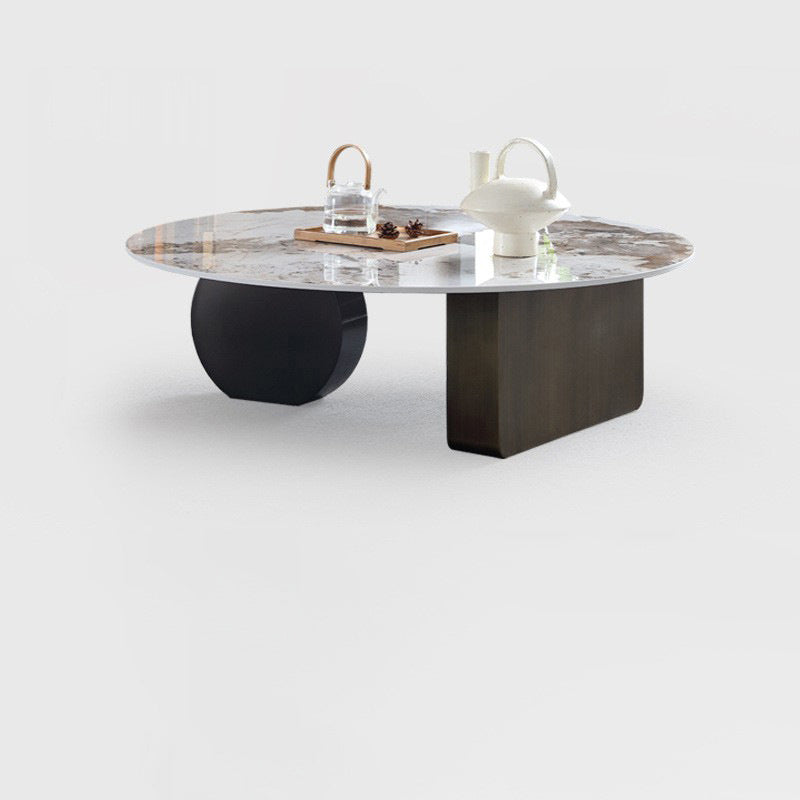 Tavolino da caffè in metallo per cocktail design di base astratto