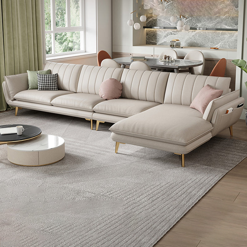 Skandinavisches Kunstledersofa mit Lagerung, ausgestattetem Armsofa mit Kissen