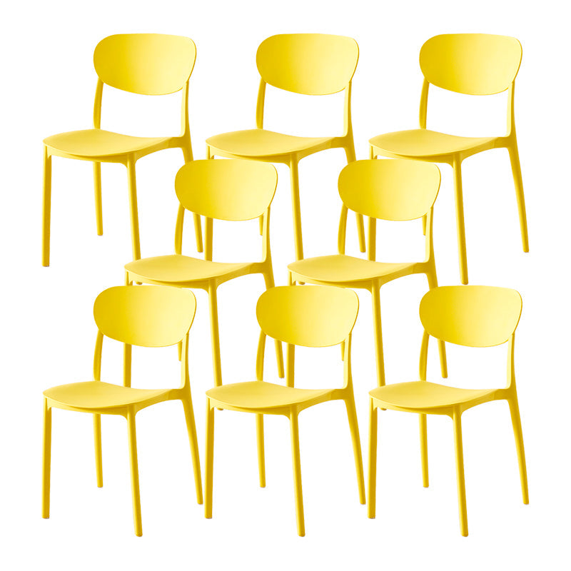 Skandinavischer mattes Finish Plastik Seitstuhl Stapelmilch Tee Shop Essstuhl