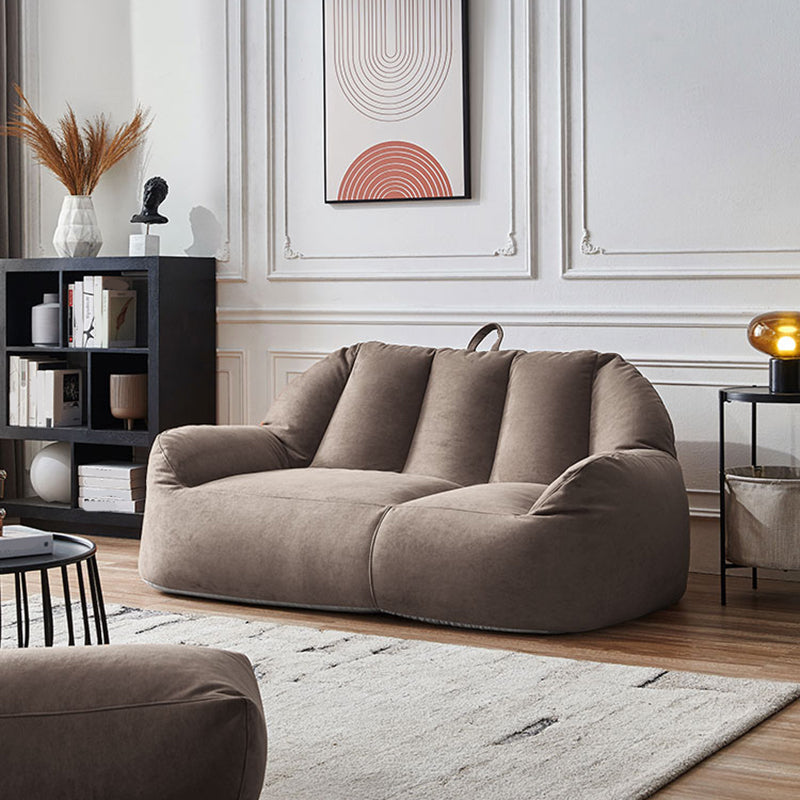 リビングルーム用のモダンなマイクロスエード湾曲フレアアームソファ27.55 "w