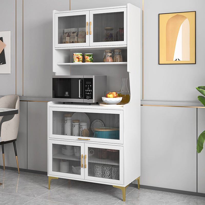 Server di cucina in legno con countering in pietra sinterizzato con porte di vetro