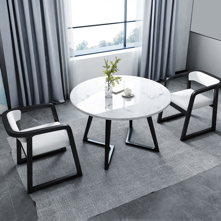 Mesa de comedor de piedra sinterizada Mesa de comedor de base de madera industrial en blanco