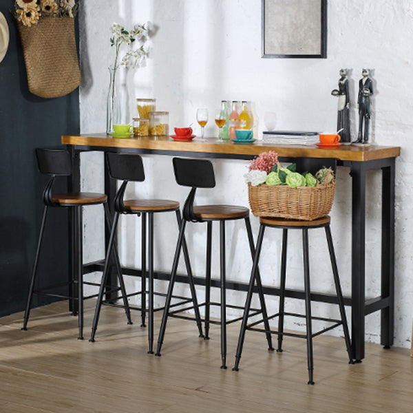 Tavolo da bar in legno a pino a pino a pino a pino in legno a pino.