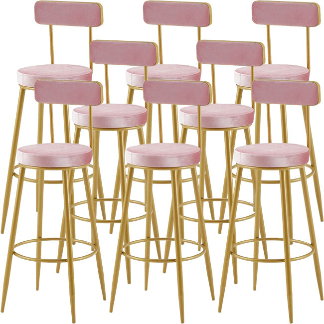 北欧のアームレスバックレストカウンタースツールアイアンレジ係のバースツールとベルベットクッション