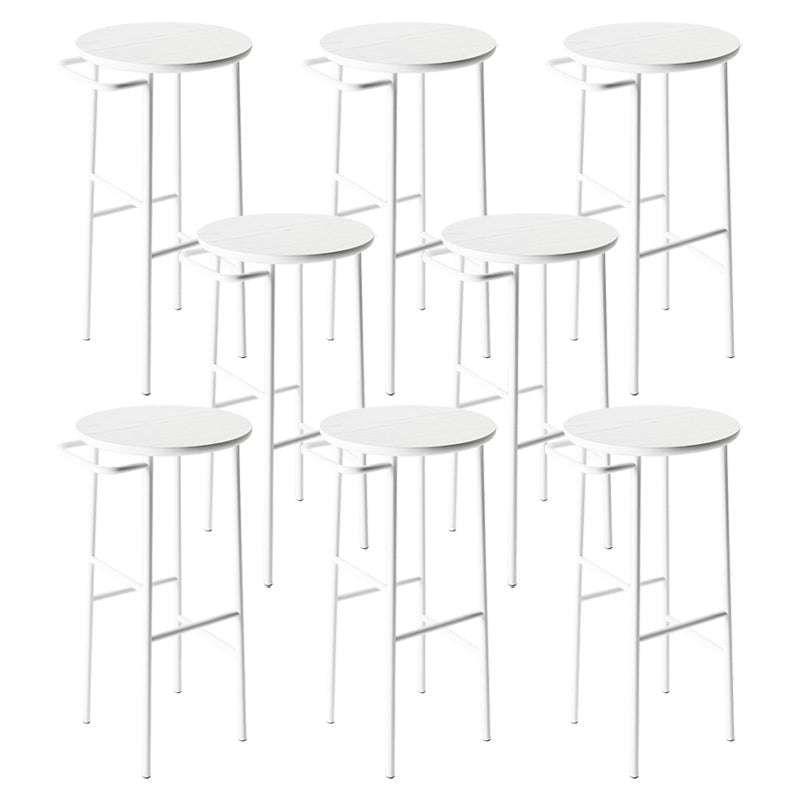 Sgabello da bar in legno con barra rotonda contemporanea con gambe metalliche