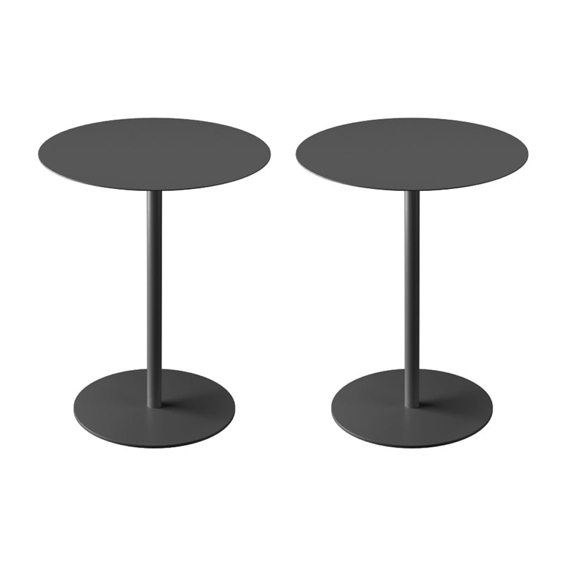 Table d'appoint supérieur rond en métal du milieu du siècle