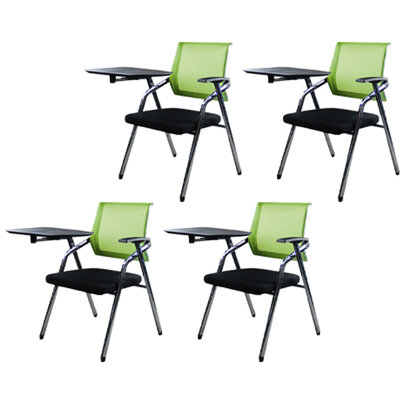 Président de la conférence à l'arrière du milieu du milieu ergonomique