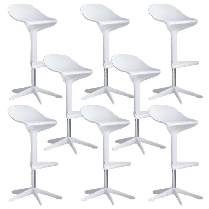 Sgabello da barretta di altezza regolabile scandinava