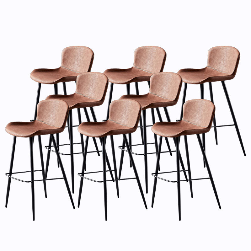 Sgabello imbottito in pelle senza schienale scandinavo