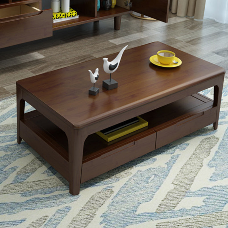 スカンジナビアの長方形ウッドコーヒーテーブル17.7 "H 4脚カクテルテーブル4つの引き出し付きカクテルテーブル