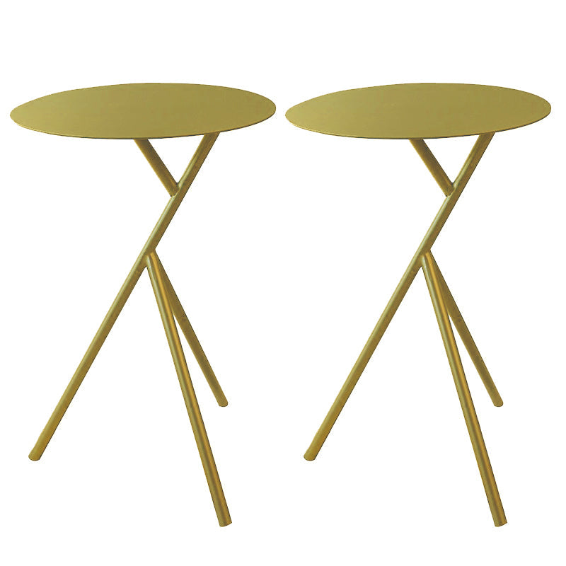 Round 3 Legs Base Design Metal Table Medieval Modern Style Side Table