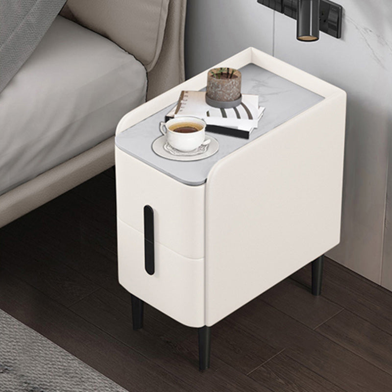 20 Zoll großer Nachttisch moderner Stein-Faux-Leder 2-Dränger-Beine inklusive Nachttisch enthalten