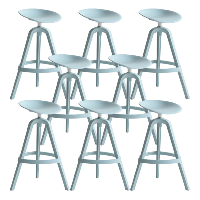 Tabouret de barre et comptoir intérieur moderne