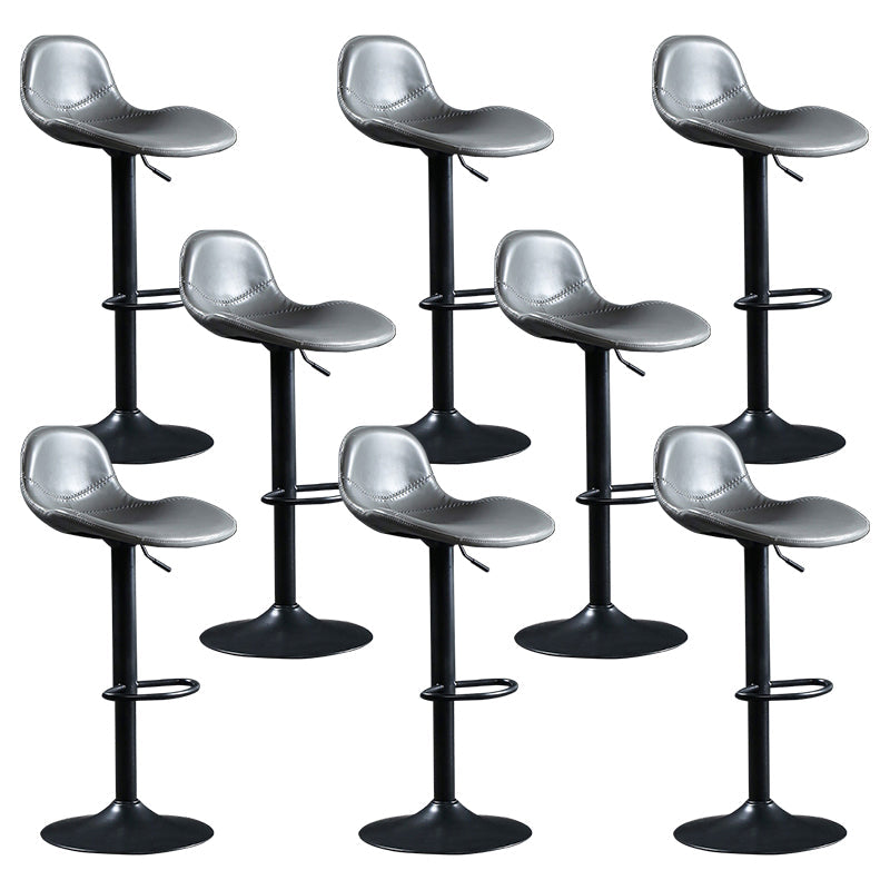 Sgabello da bar per sedile a sede altezza regolabile.