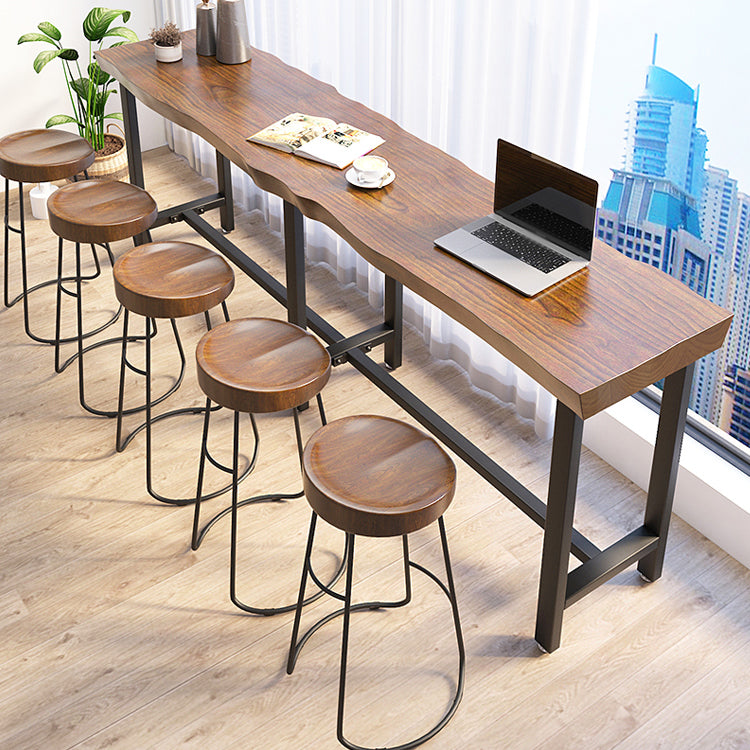 Tavolo da sala da pranzo in legno a barre top tradizionale tavolo da bar di lusso di lusso con base di cavalletto nera