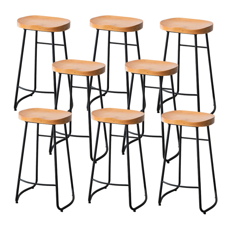 Sgabello da bar in ferro da banco senza schienale senza braccio senza braccio con sedile in legno e pedale per il caffè