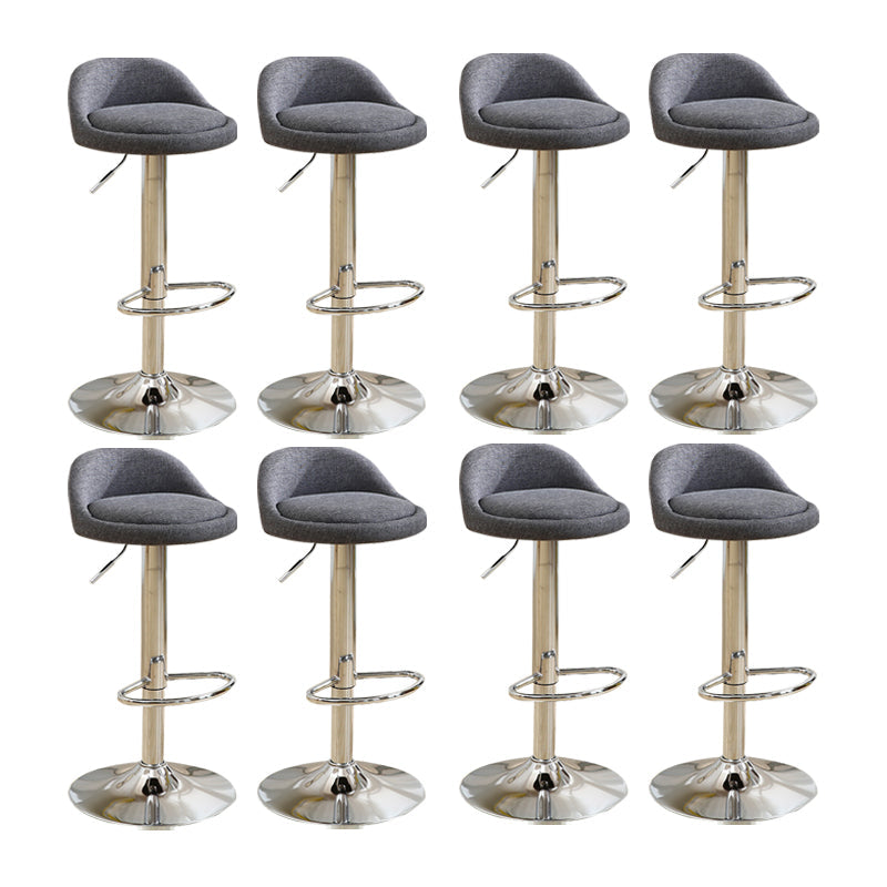 Skandinavischer Metallhocker Rundsitz gepolsterte Thekeschatzhocker