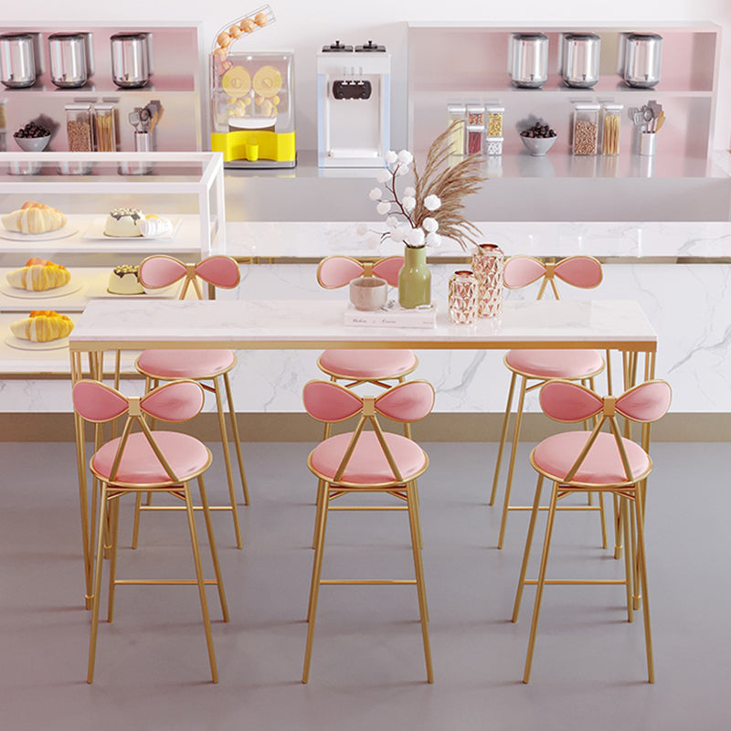 Table rectangulaire en métal