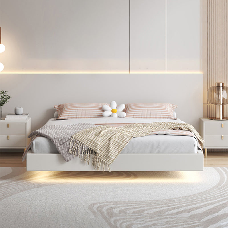 STANTE CONTEMPOURANO BIANCO BECIO BETTO PINE PATTRAFATTURA PER PATTRAFORMA PATTRAFA