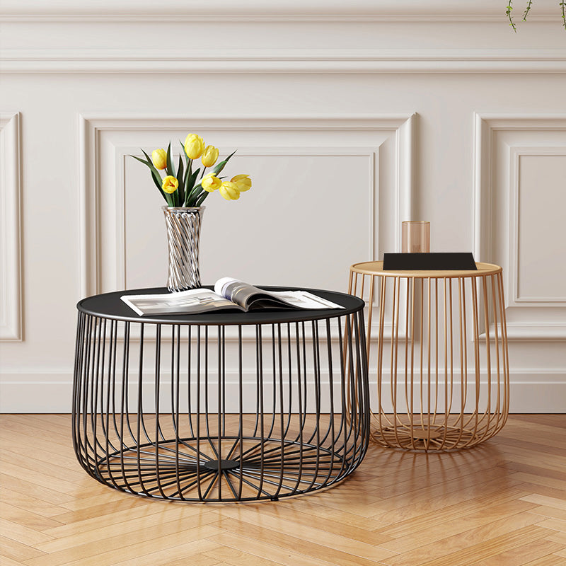 Tavolino moderno di ferro rotondo della metà del secolo Tavolo da cocktail 15,75 "H