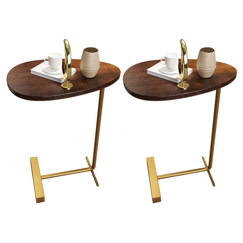 Mesa geométrica de mesa lateral modernista C de metal C con tapa de mármol