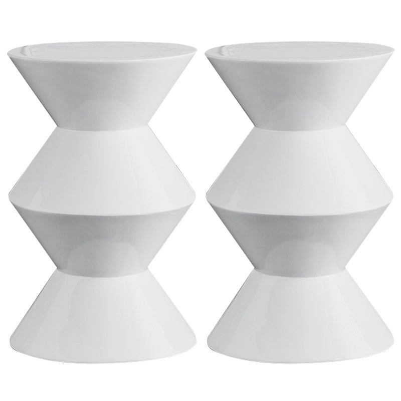 Mesa de estar contemporánea de la sala de estar de la sala del lado