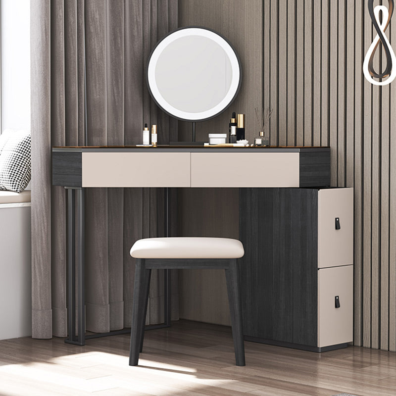 Moderne Ecke Eitelkeitstischhocker und Spiegel Set Glass Top 4-Drawer-Kommode