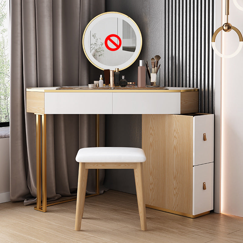 4 dessinateurs en miroir casse-tête