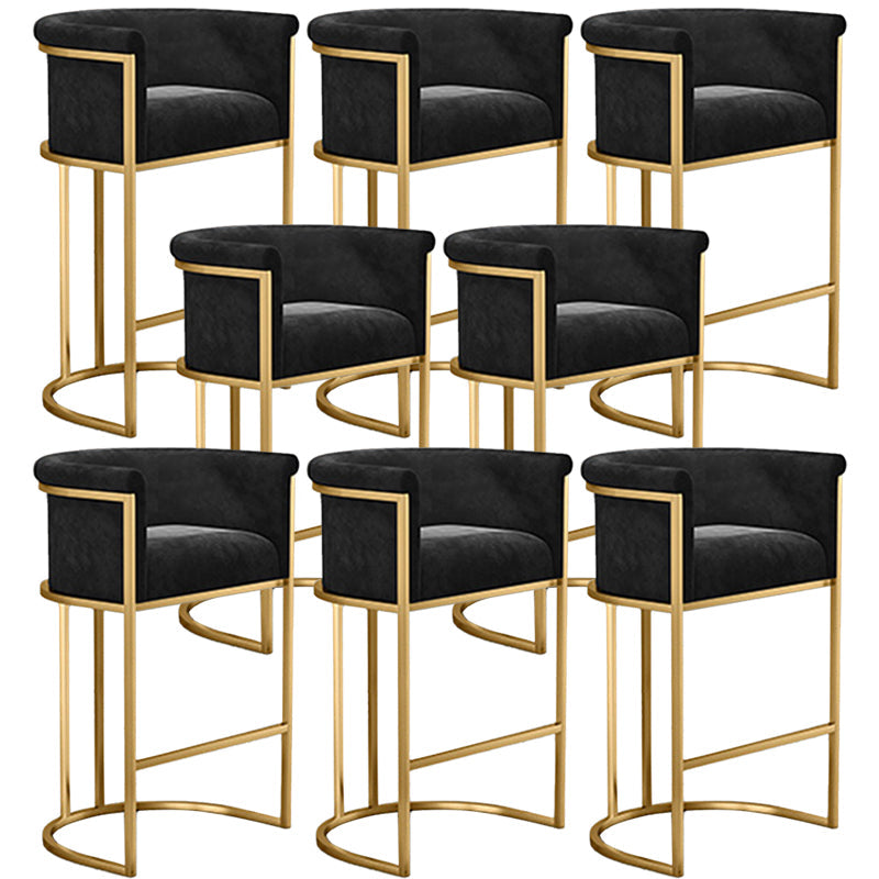 Sgabello da bar per poggiapiedi scandinavi.