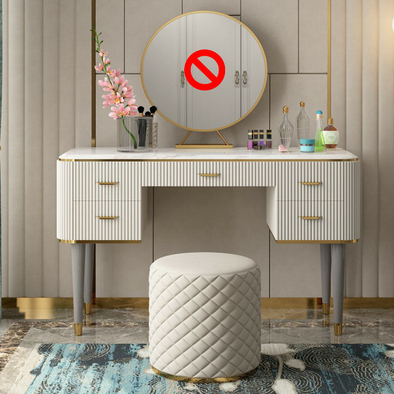 Ensemble de vanité de maquillage contemporain 5 tirages