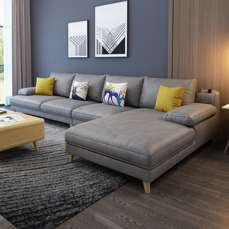 Braccio superiore cuscino sezionale con in pelle sintonizzata resistente alle macchie.