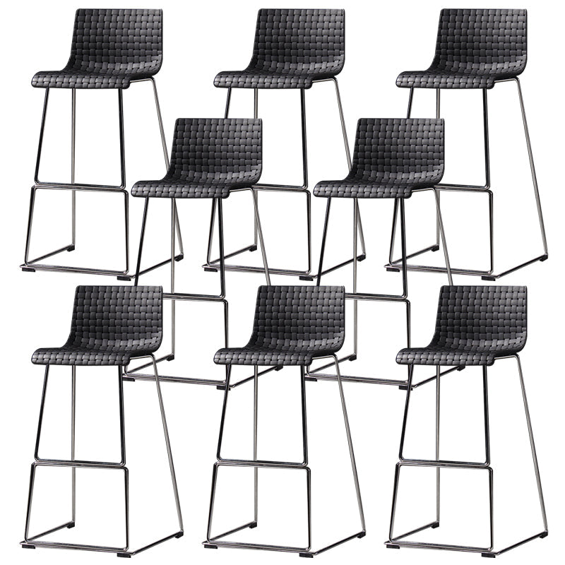 Tabouret de bar à out-tabouret en plastique de style moderne tabouret de comptoir de siège avec des jambes en métal