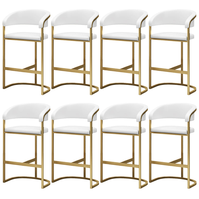 Sgabello da bar in ferro con banco di braccioli glam con cuscino e pedale in pelle