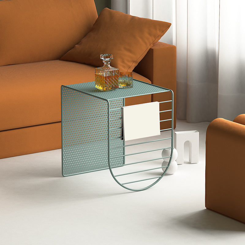 Table basse rectangle moderne du milieu du siècle avec haut en fer et base