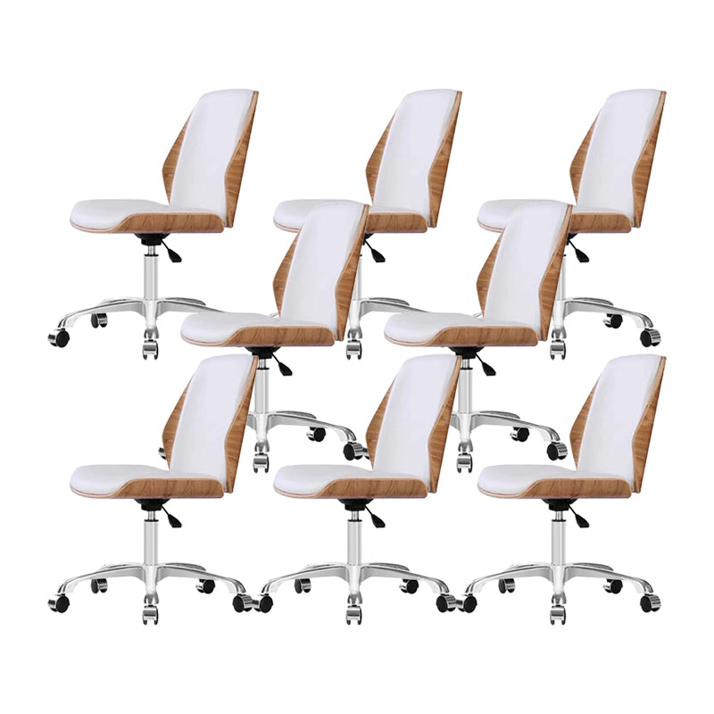 Sedia da scrivania moderna sedia conferenza in pelle sedia a metà retro con ruote