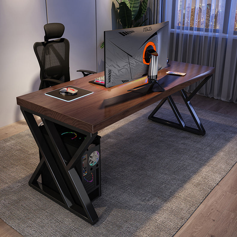 Scrivania per computer contemporanea scrivania in legno con le gambe