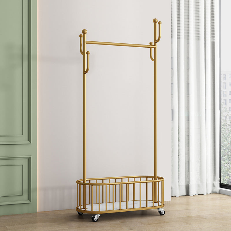 Hermosa perchera de estilos modernos con canasta de almacenamiento