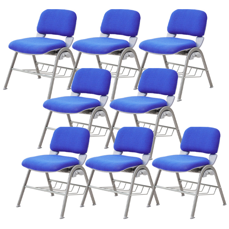 Presidente della conferenza ergonomica moderna senza braccio.