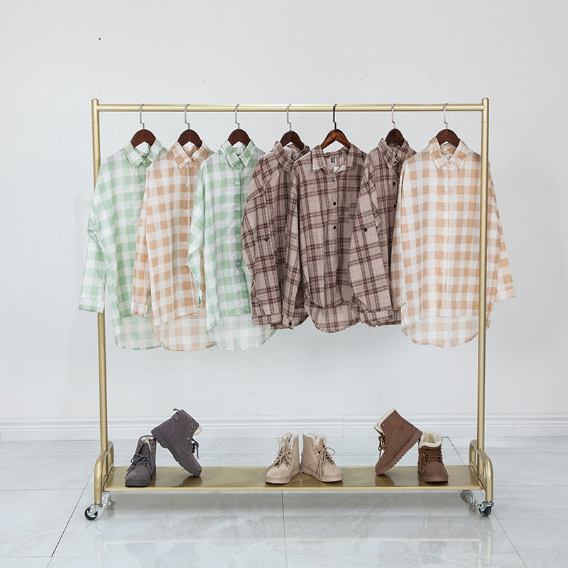 Glam Coat Ranger Metal enmarcada Riel colgante y rejilla de abrigo de estante inferior con castores