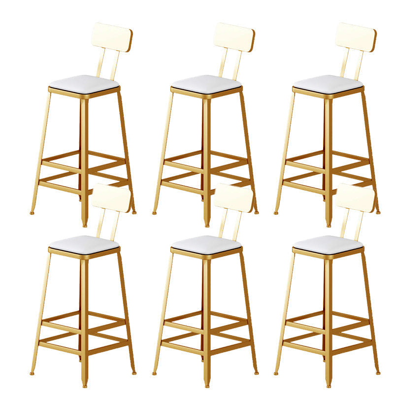 Sgabello da bar senza braccio industriale in metallo da bar con gambe in metallo dorato