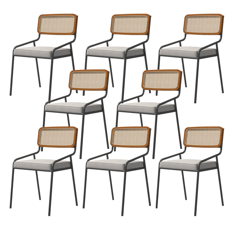 Sedia da pranzo moderna per interni.