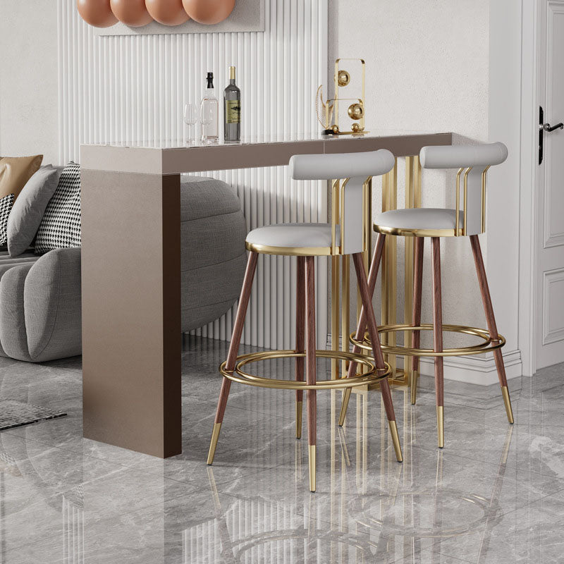 Table de bar en pierre fritrée marron